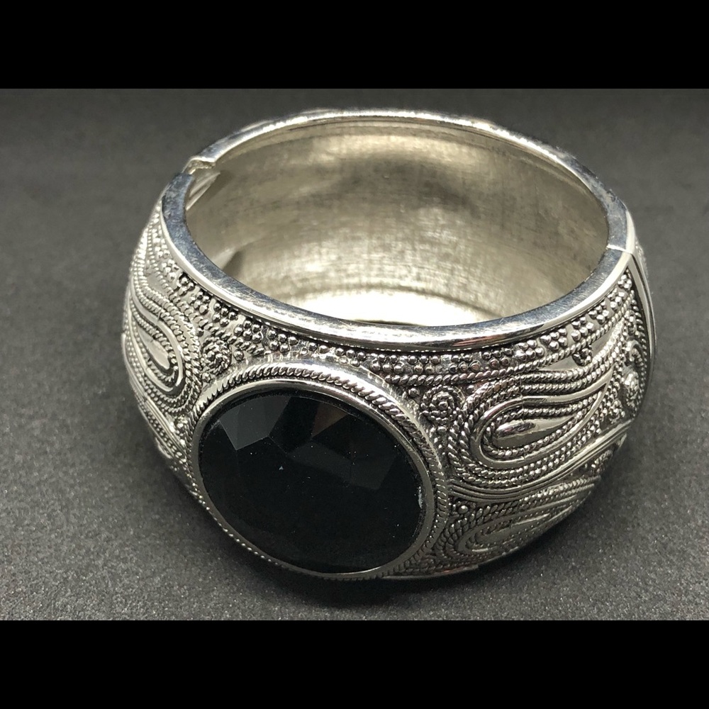 Hinged silver and black bracelet